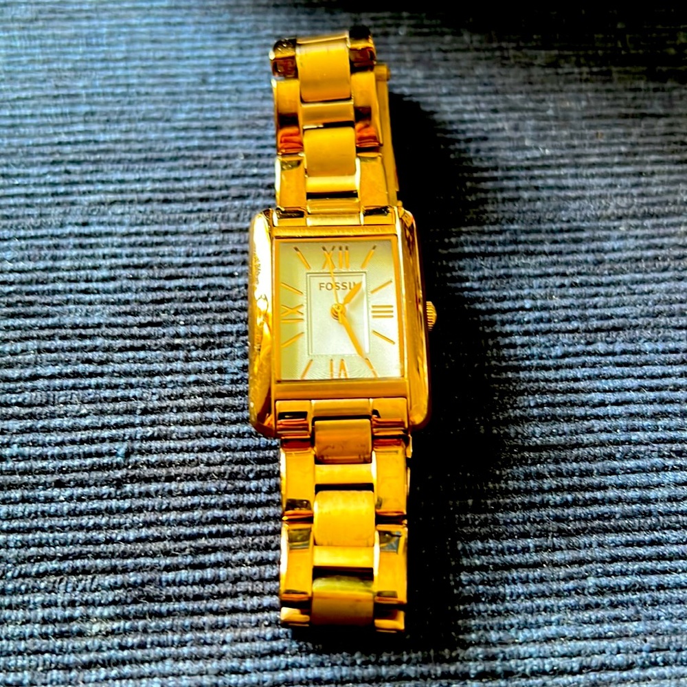 Fossil ladies, copper tank style watch.